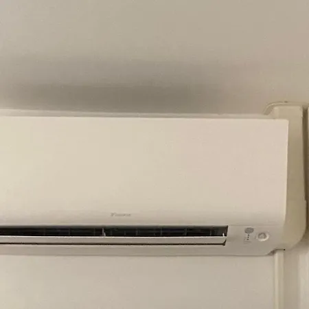 Du Couvent, Aux Paons Bed & Breakfast Giroussens