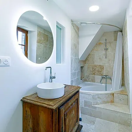 Du Couvent, Aux Paons Bed & Breakfast 3*